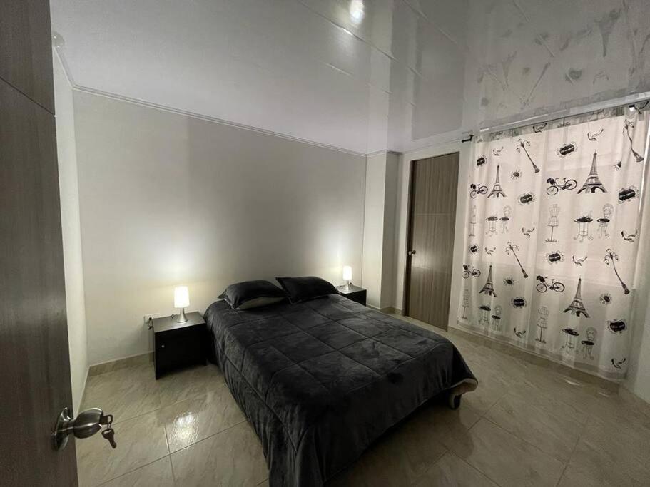 Apartment Hermoso Apartamento: Comfy 2-bedroom With Easy Access To Attractions *