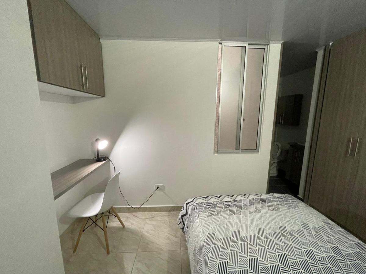 Hermoso Apartamento: Comfy 2-bedroom With Easy Access To Attractions *